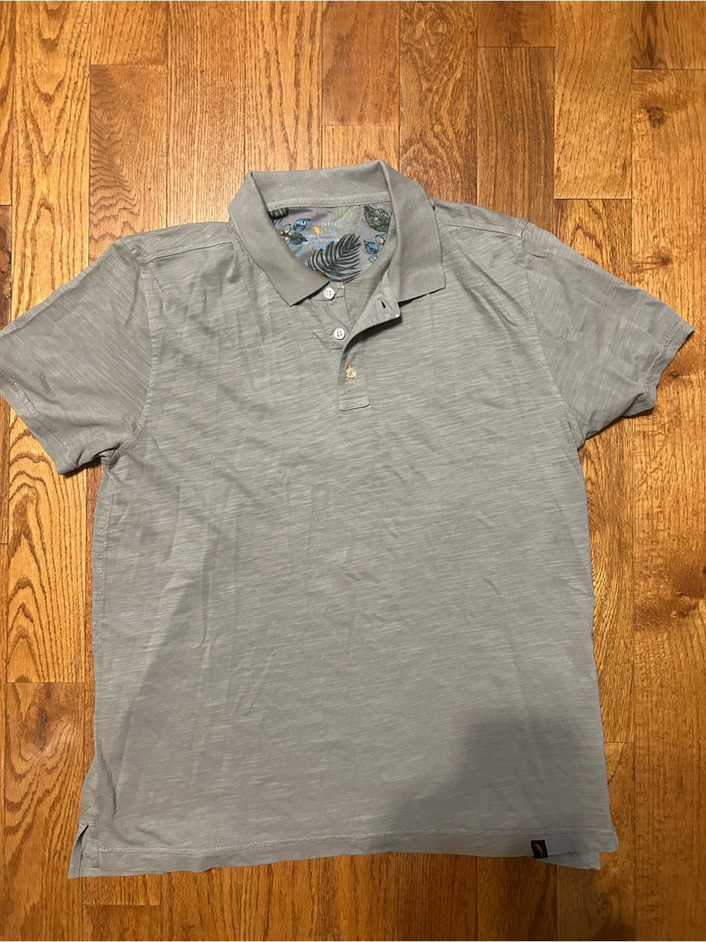 Reserved Men's Pale Gray Polo Shirt with Subtle Texture margaritaville